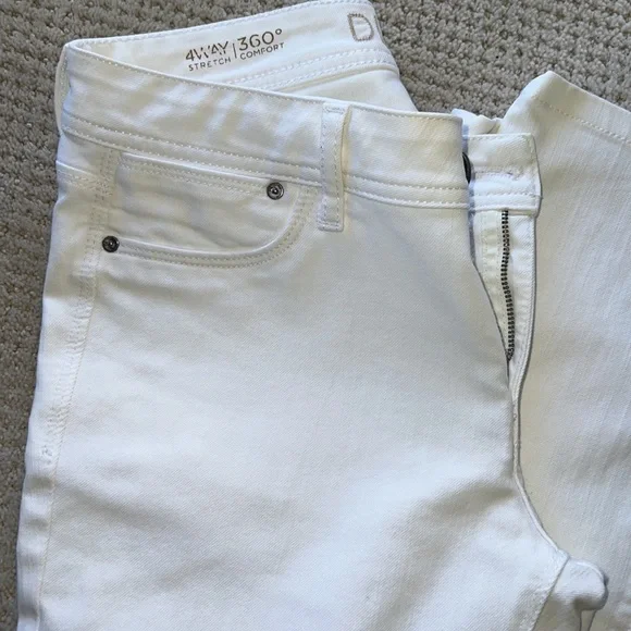 DL1961 Coco Curvy Straight Jeans, Size 28 - Picture 2 of 8